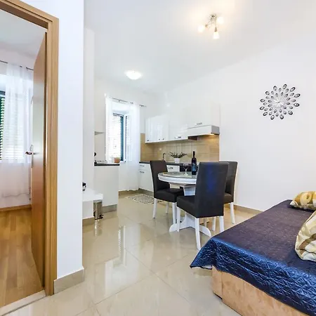 Gariful Apartment